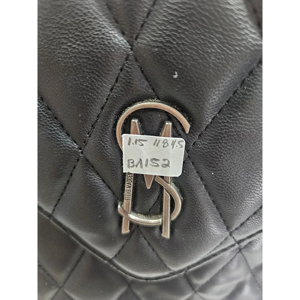 STEVE MADDEN‎ Black Quilted Crossbody Bag Silver SM Logo Flap Closure Messenger